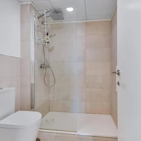 Lovely 3 Bedroom Next To Higueron Area. Apartment