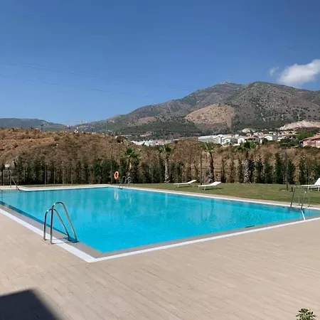 Lovely 3 Bedroom Next To Higueron Area. Apartment