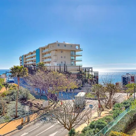 Apartment Lovely 3 Bedroom Next To Higueron Area. Fuengirola